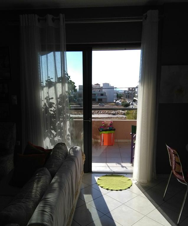 Apartment By The Airport Koropi Exterior foto
